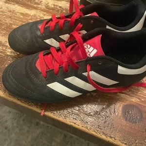 adidas Goletto VI Firm Ground Soccer Football Shoe Child Size 2.5 Blk/Wht/Red